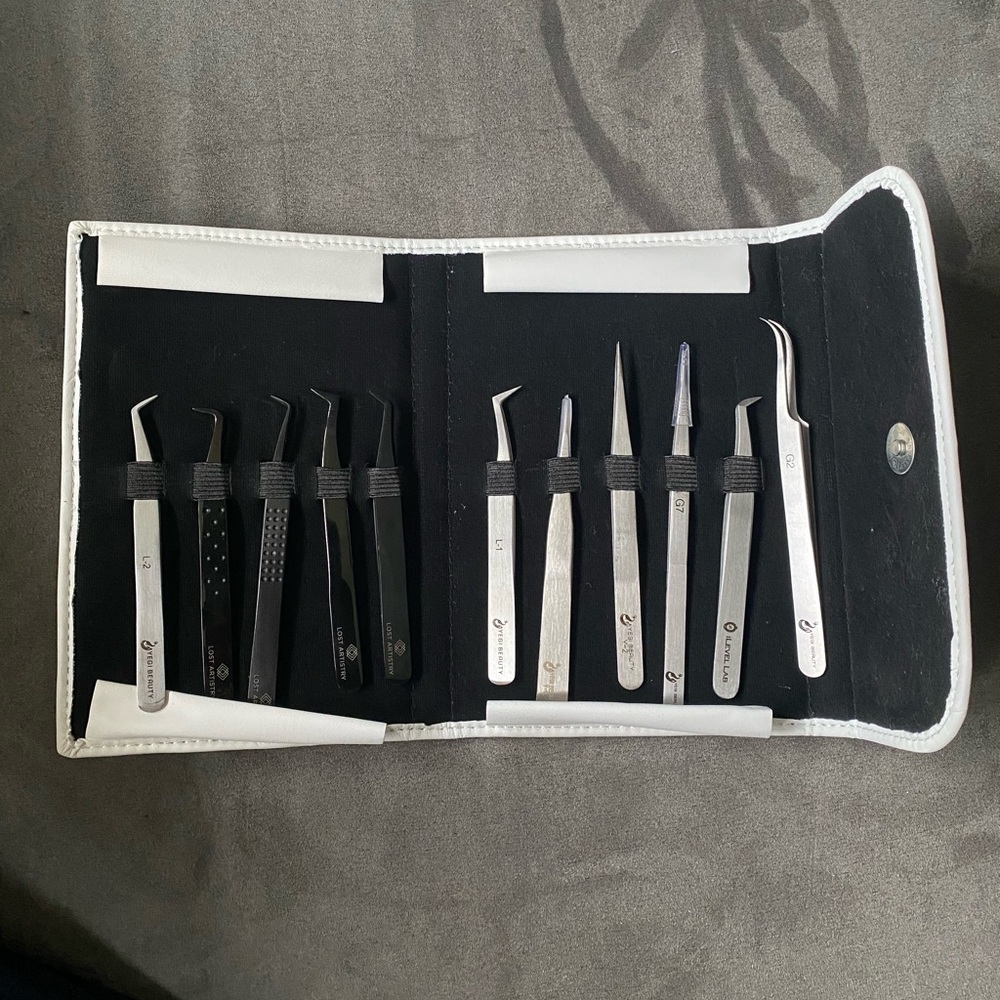 Professional lash tweezers